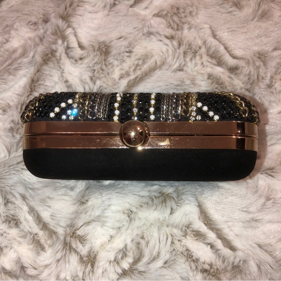 ❌SOLD❌Zara woman rhinestone embellish clutch bag - Picture 3 of 7